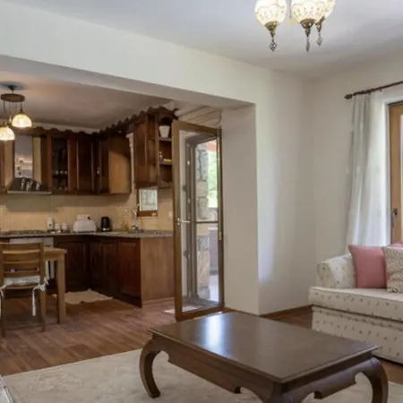 Spacious Holiday House - Family - Private Pool Дом отдыха Сен-Тропе